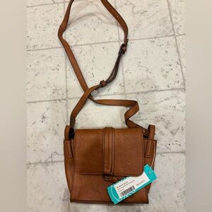Market & Spruce Tan Crossbody Bag